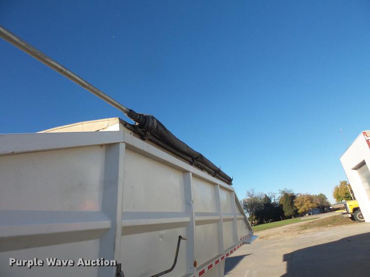 image for item DB8077 1999 Corn Belt bottom dump trailer