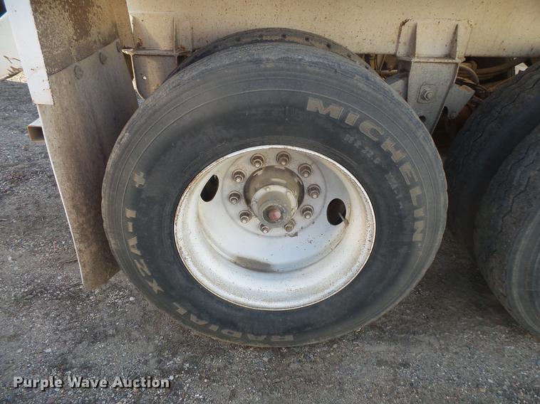 image for item DB8077 1999 Corn Belt bottom dump trailer