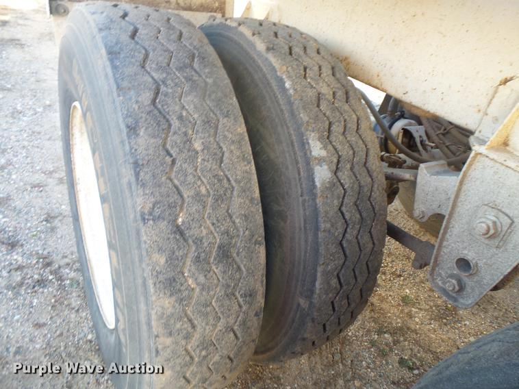 image for item DB8077 1999 Corn Belt bottom dump trailer