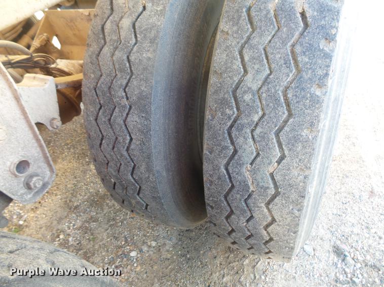 image for item DB8077 1999 Corn Belt bottom dump trailer