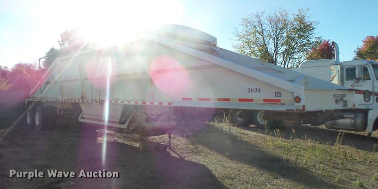 image for item DB8078 1999 Corn Belt bottom dump trailer