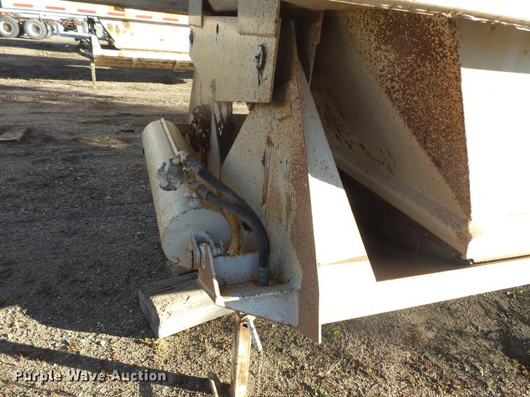 image for item DB8078 1999 Corn Belt bottom dump trailer