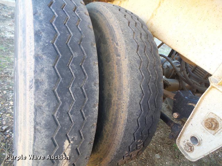 image for item DB8078 1999 Corn Belt bottom dump trailer