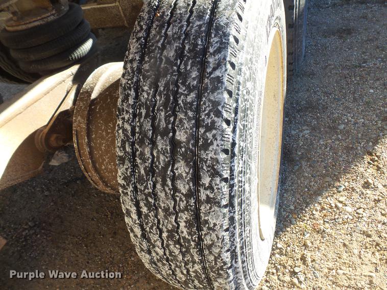 image for item DB8079 1994 Load King bottom dump trailer