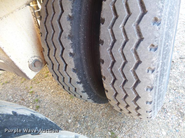 image for item DB8079 1994 Load King bottom dump trailer