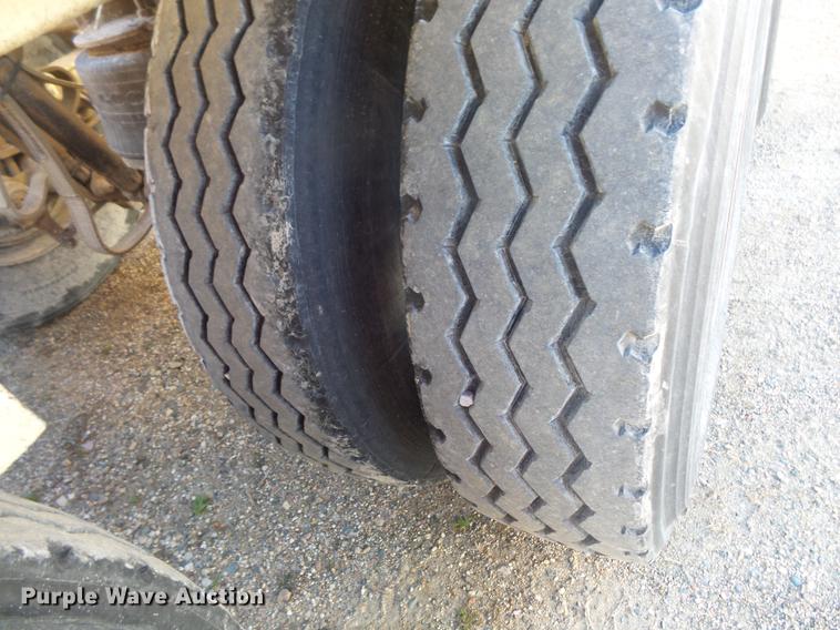 image for item DB8079 1994 Load King bottom dump trailer