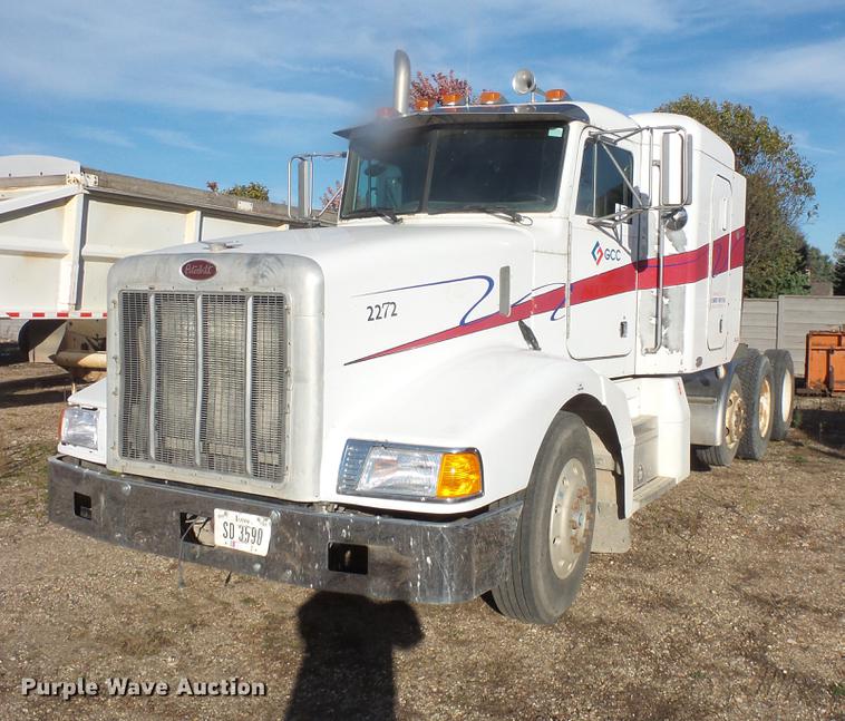 image for item DB8081 2000 Peterbilt 377 semi truck