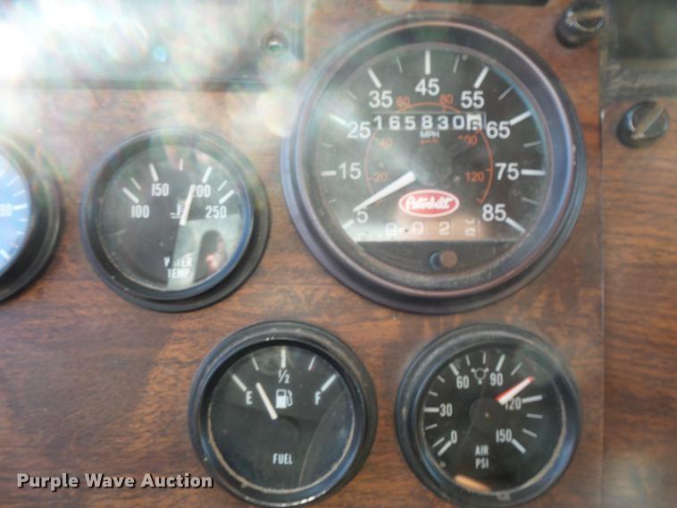 image for item DB8081 2000 Peterbilt 377 semi truck