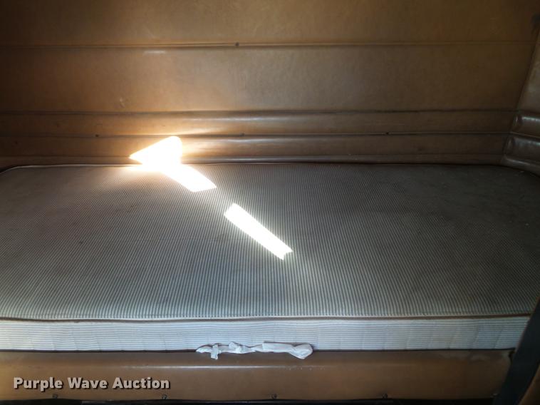 image for item DB8081 2000 Peterbilt 377 semi truck