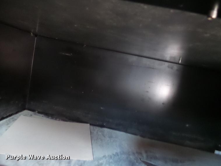 image for item DB8081 2000 Peterbilt 377 semi truck