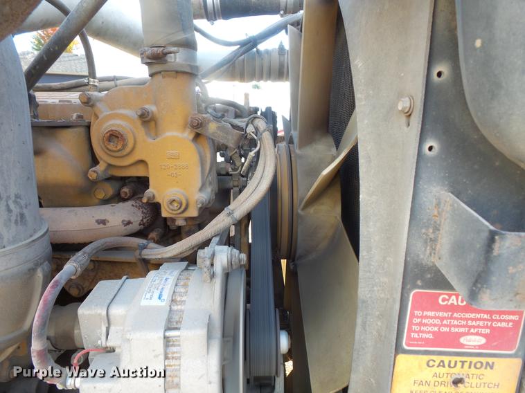 image for item DB8081 2000 Peterbilt 377 semi truck