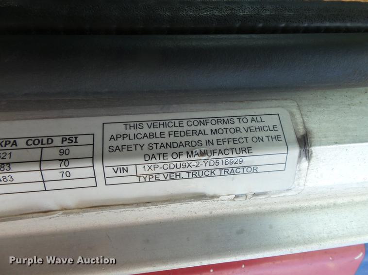 image for item DB8081 2000 Peterbilt 377 semi truck