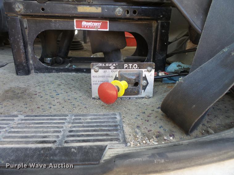 image for item DB8082 2001 Mack CH613 semi truck