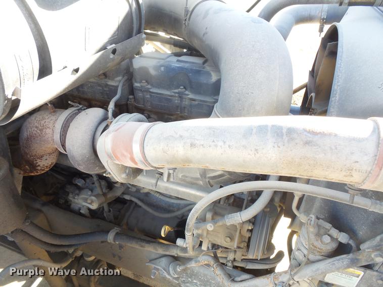 image for item DB8082 2001 Mack CH613 semi truck