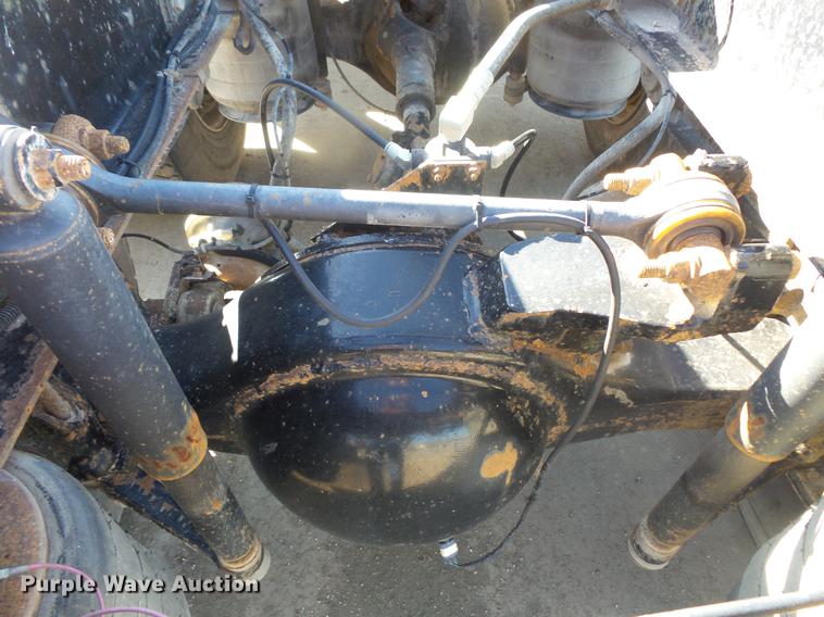 image for item DB8082 2001 Mack CH613 semi truck