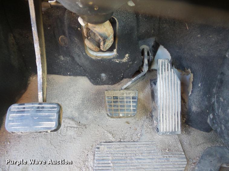 image for item DB8083 2001 Mack CH613 semi truck