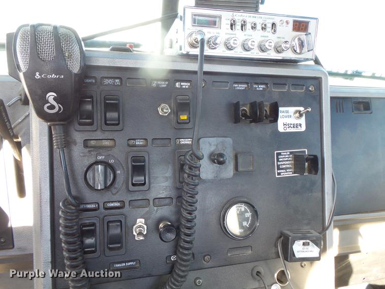 image for item DB8084 2000 Mack CH613 semi truck