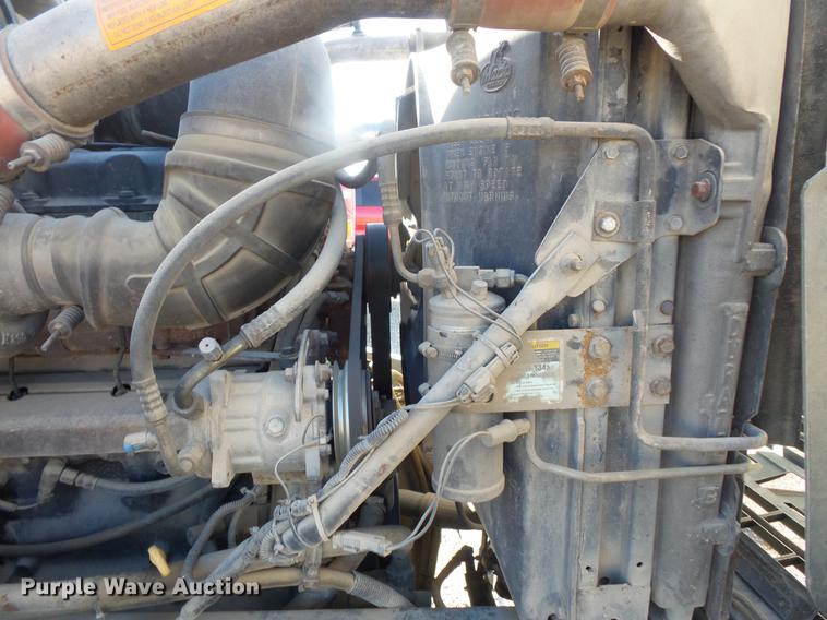 image for item DB8084 2000 Mack CH613 semi truck