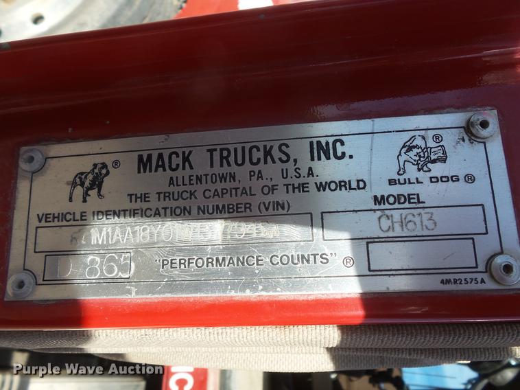 image for item DB8085 2001 Mack CH613 semi truck