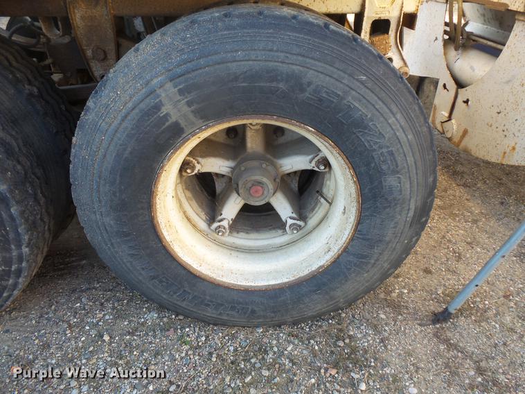 image for item DB8086 1985 Load King bottom dump trailer