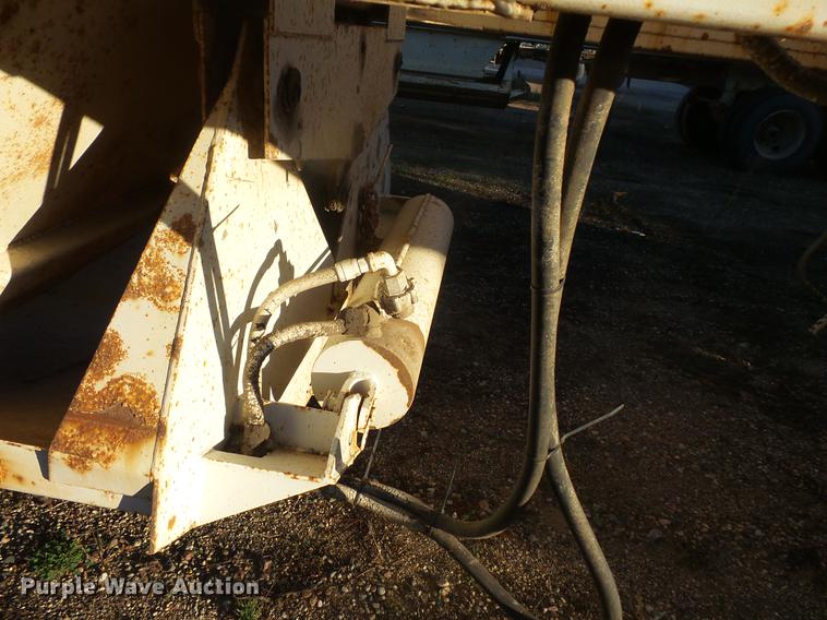 image for item DB8087 1999 Corn Belt bottom dump trailer
