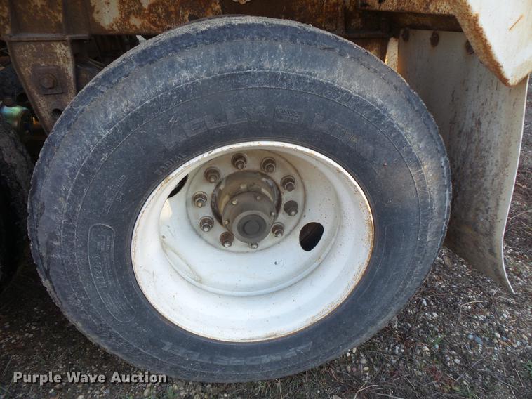 image for item DB8087 1999 Corn Belt bottom dump trailer