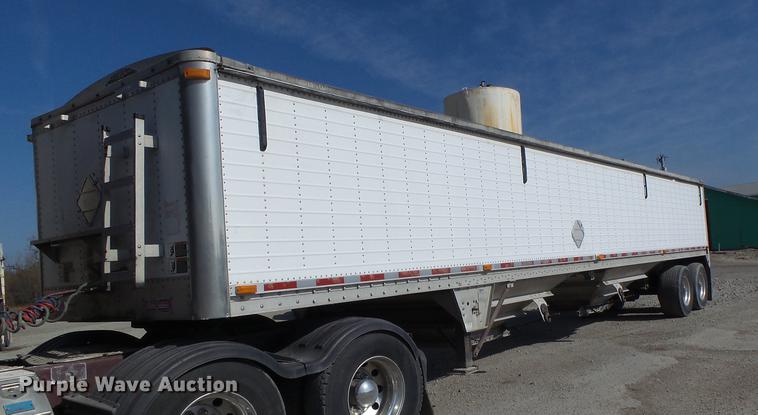 image for item DB9940 2005 Wilson DWH-500 double hopper grain trailer