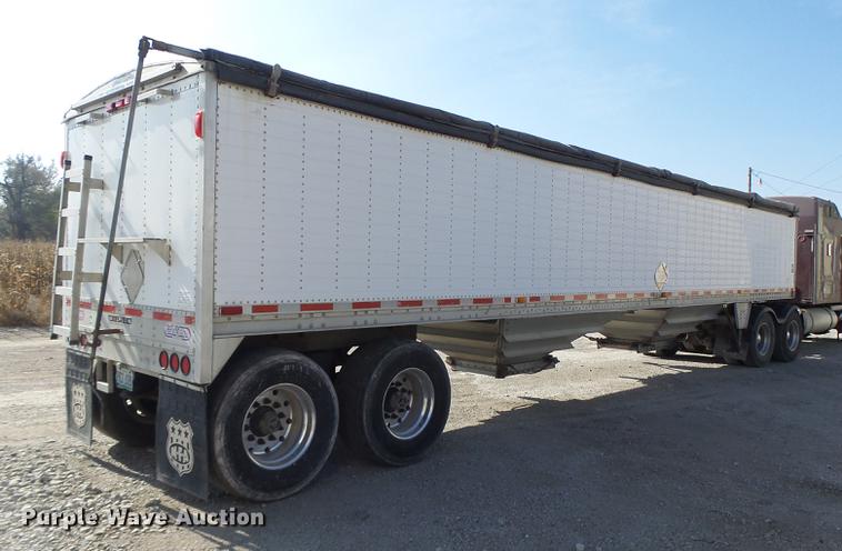 image for item DB9940 2005 Wilson DWH-500 double hopper grain trailer
