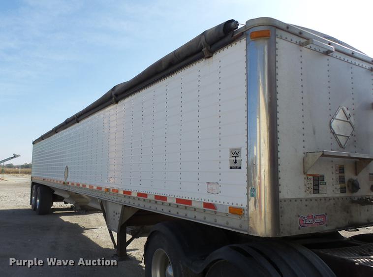 image for item DB9940 2005 Wilson DWH-500 double hopper grain trailer