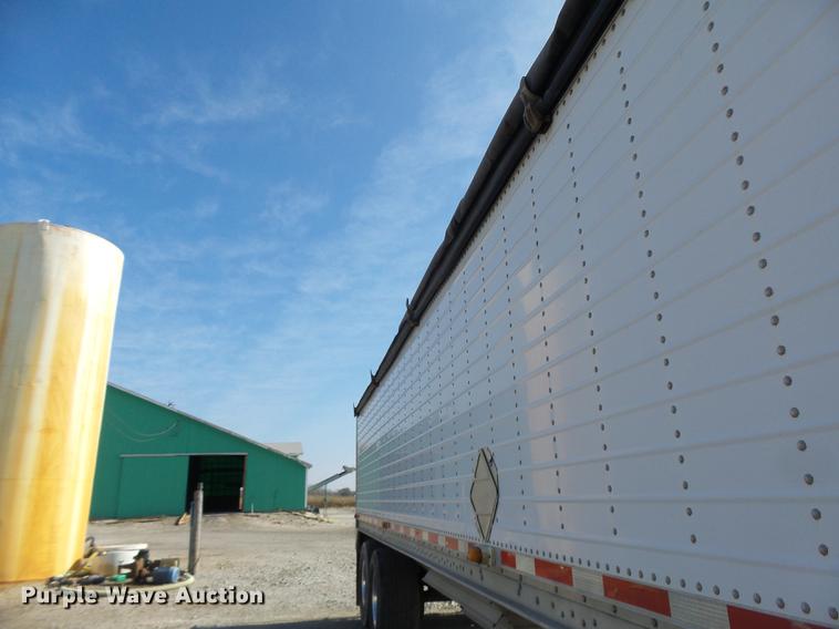 image for item DB9940 2005 Wilson DWH-500 double hopper grain trailer