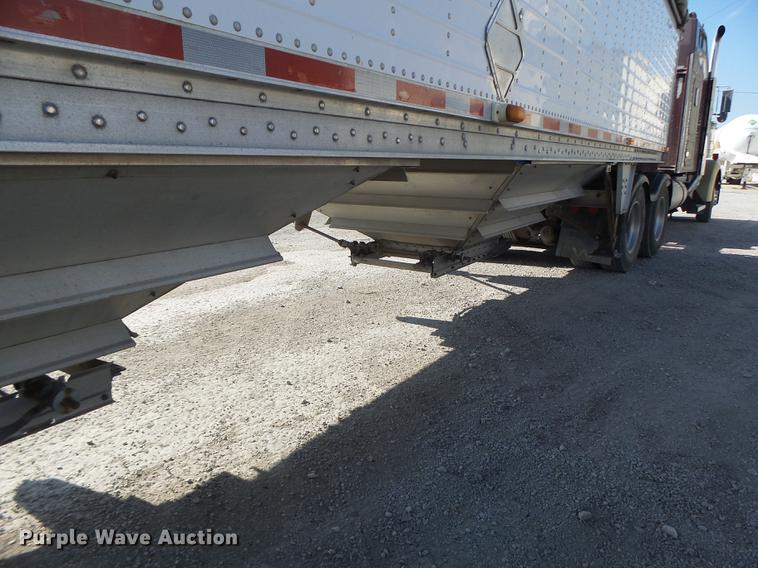 image for item DB9940 2005 Wilson DWH-500 double hopper grain trailer
