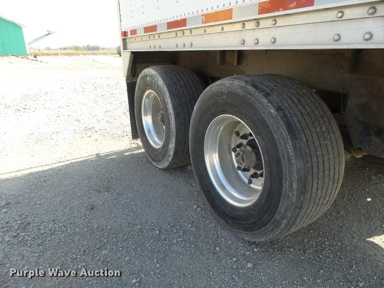 image for item DB9940 2005 Wilson DWH-500 double hopper grain trailer