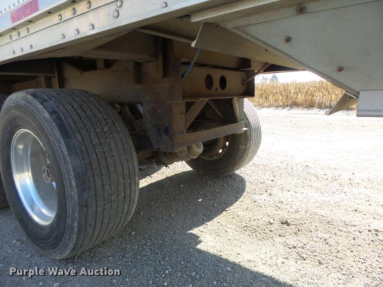 image for item DB9940 2005 Wilson DWH-500 double hopper grain trailer