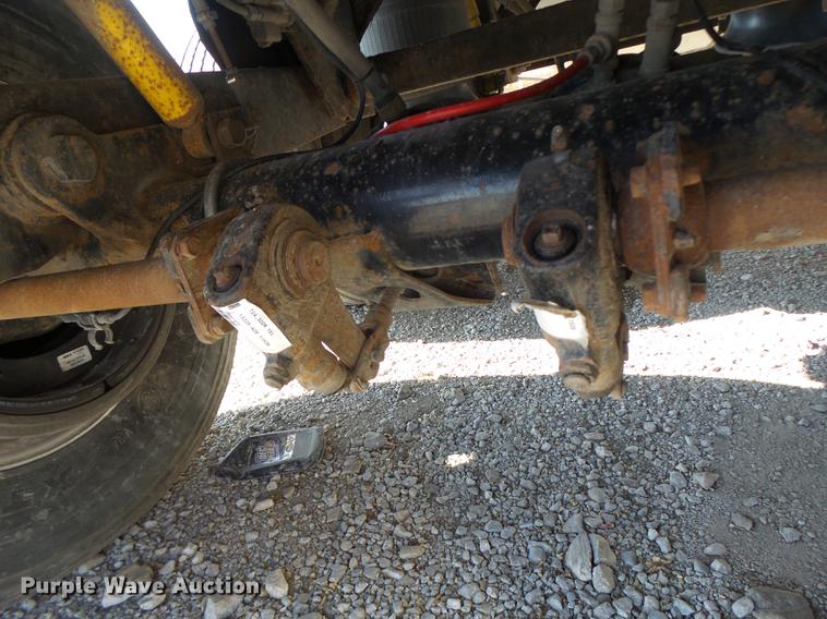 image for item DB9940 2005 Wilson DWH-500 double hopper grain trailer