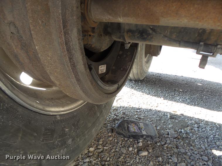 image for item DB9940 2005 Wilson DWH-500 double hopper grain trailer