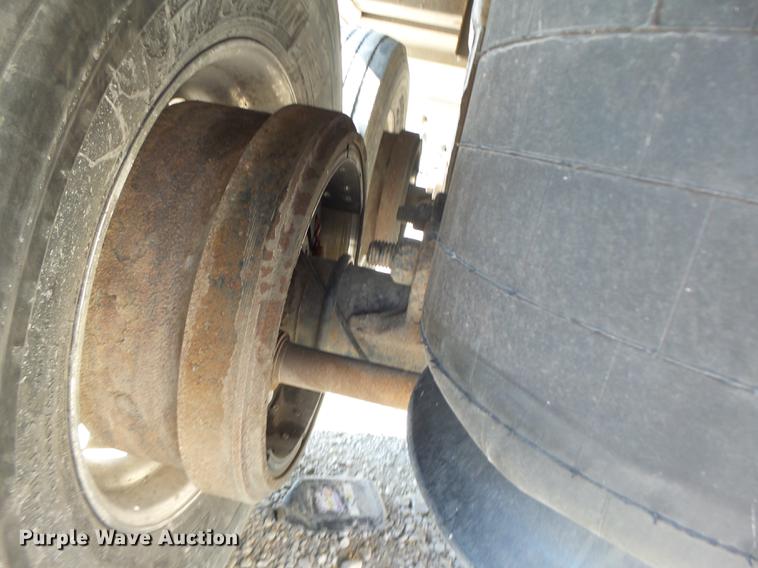 image for item DB9940 2005 Wilson DWH-500 double hopper grain trailer