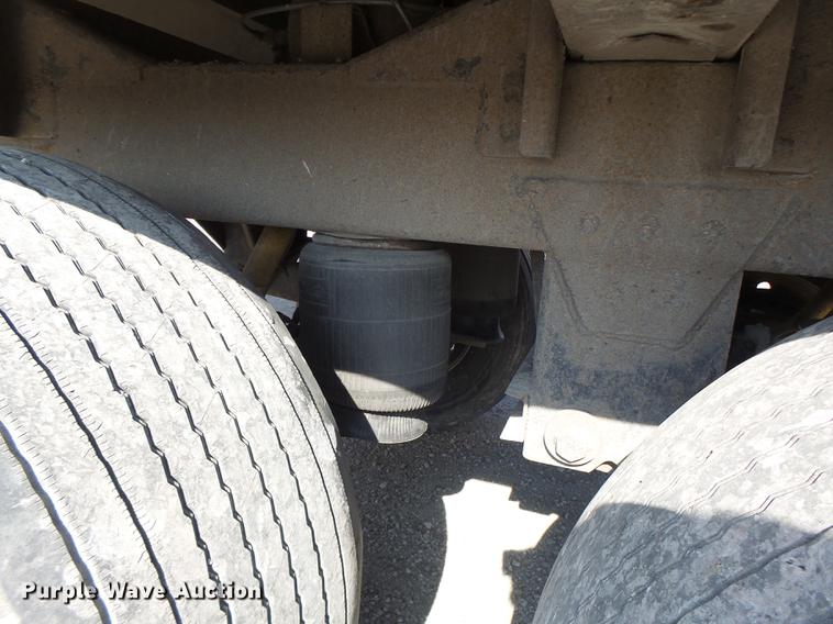 image for item DB9940 2005 Wilson DWH-500 double hopper grain trailer