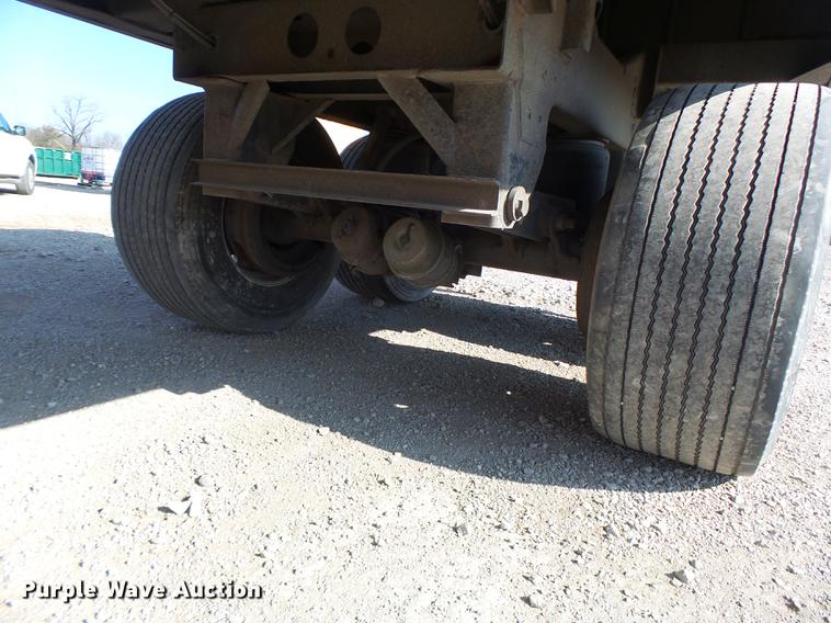 image for item DB9940 2005 Wilson DWH-500 double hopper grain trailer