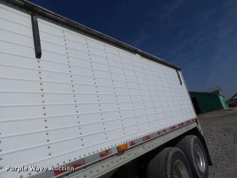 image for item DB9940 2005 Wilson DWH-500 double hopper grain trailer