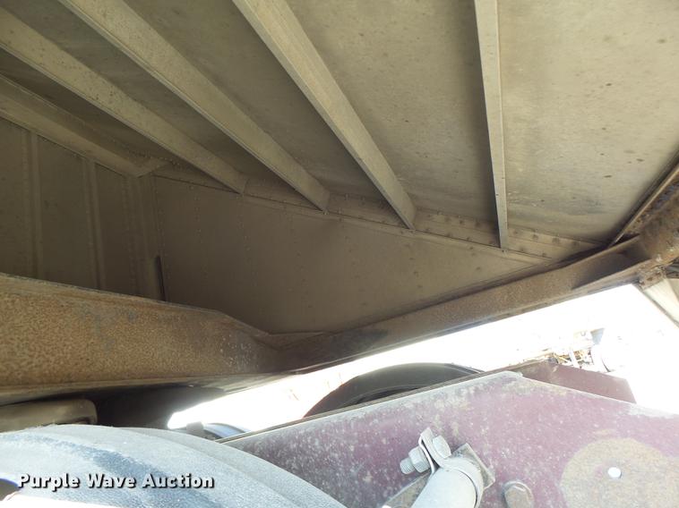 image for item DB9940 2005 Wilson DWH-500 double hopper grain trailer