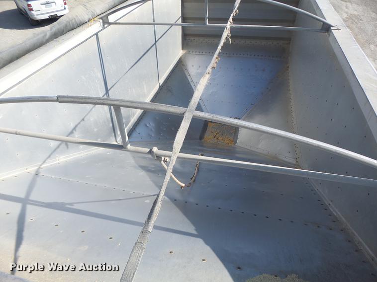 image for item DB9940 2005 Wilson DWH-500 double hopper grain trailer