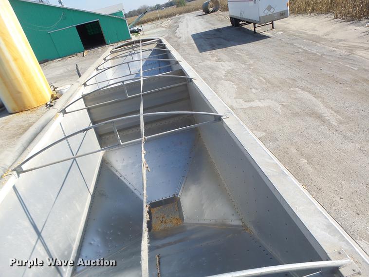 image for item DB9940 2005 Wilson DWH-500 double hopper grain trailer