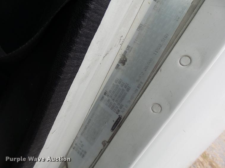 image for item DB9942 2003 Freightliner Columbia semi truck