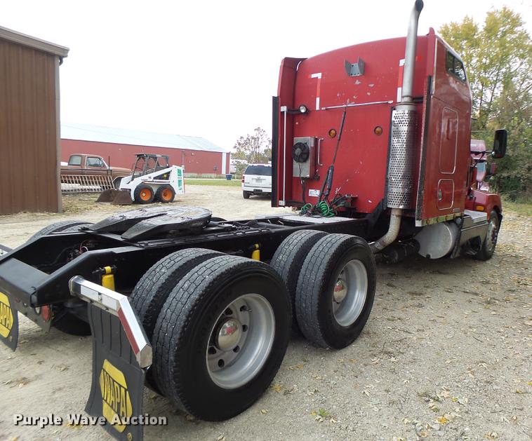 image for item DB9944 1995 Kenworth T600 semi truck