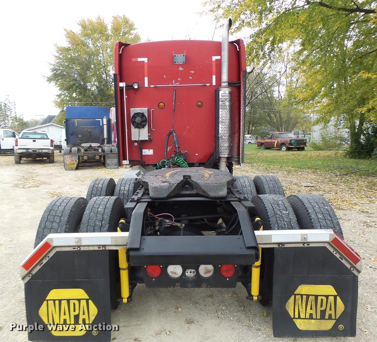 image for item DB9944 1995 Kenworth T600 semi truck