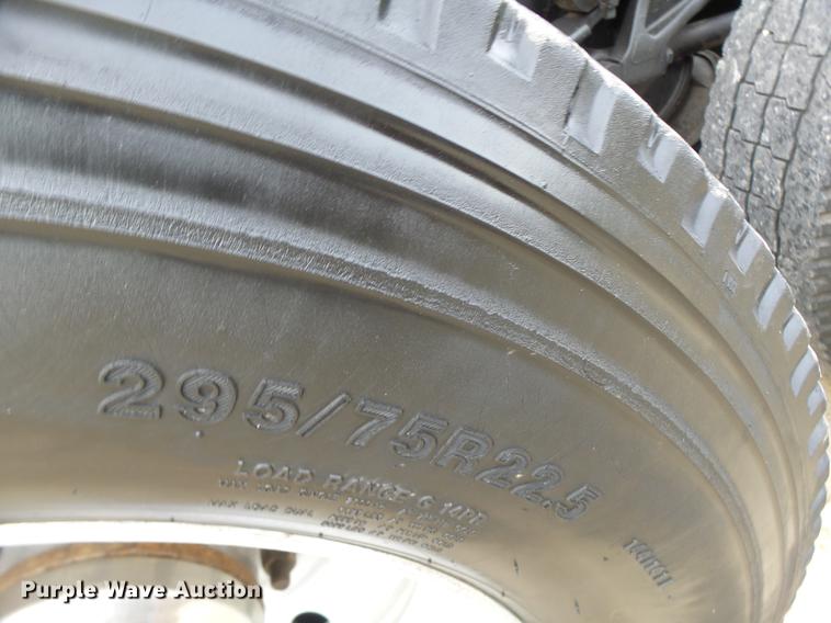 image for item DB9944 1995 Kenworth T600 semi truck