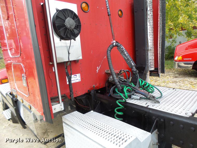 image for item DB9944 1995 Kenworth T600 semi truck