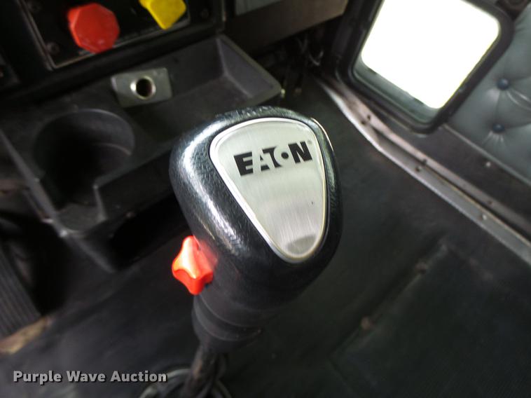 image for item DB9944 1995 Kenworth T600 semi truck