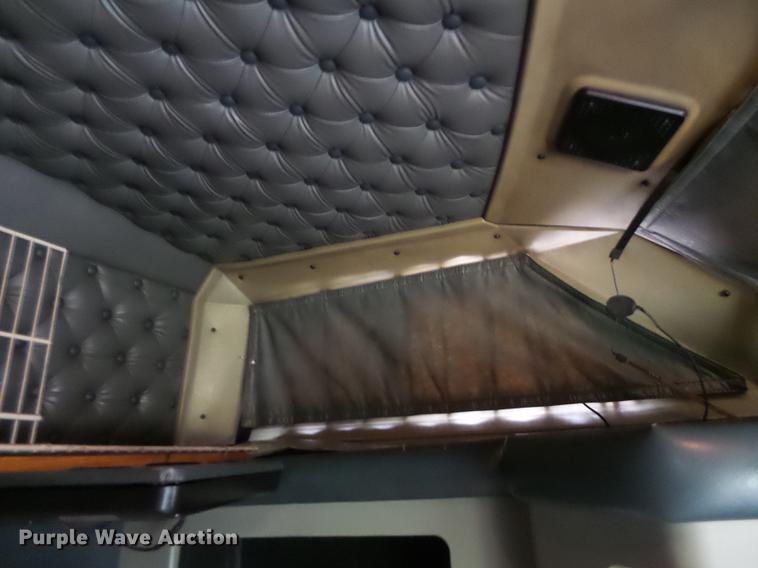 image for item DB9944 1995 Kenworth T600 semi truck