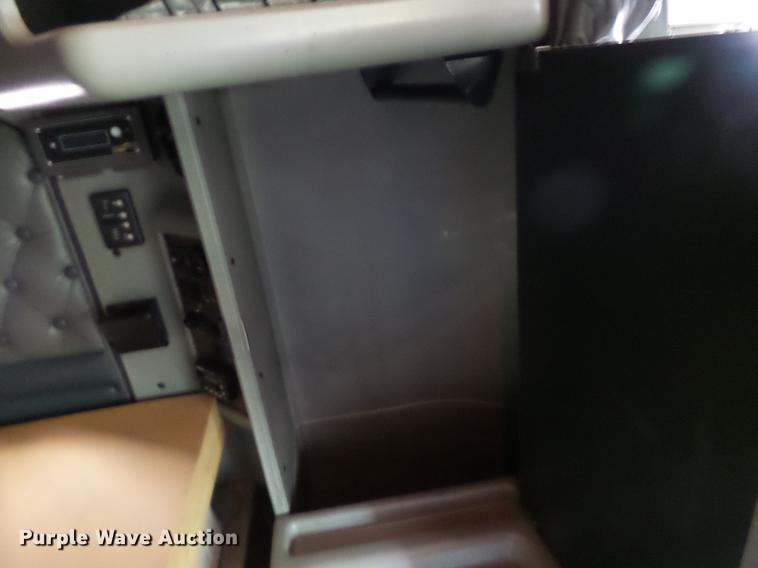 image for item DB9944 1995 Kenworth T600 semi truck